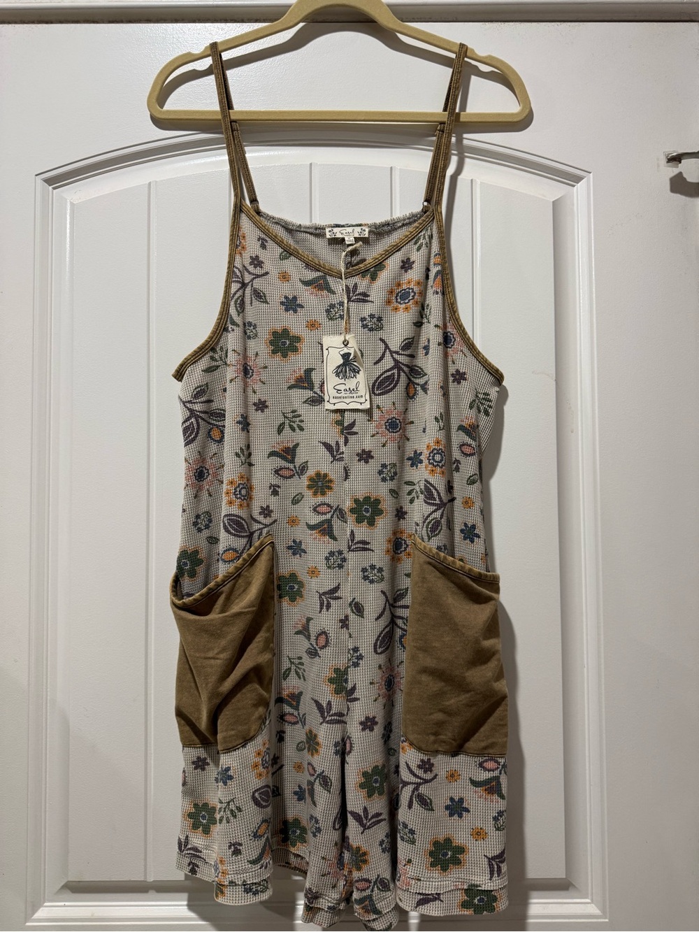 Easel romper